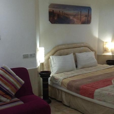 Jasmin Guest House Pattaya Εξωτερικό φωτογραφία